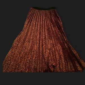 Stylish ZARA XS skirt